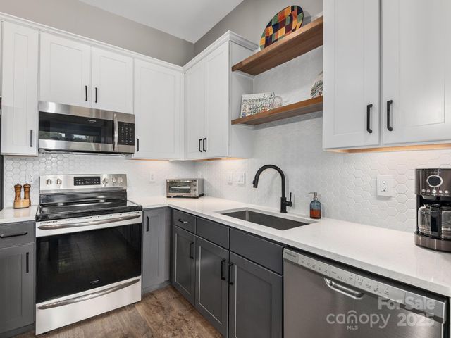 55 S Market Street 413, Asheville, NC 28801