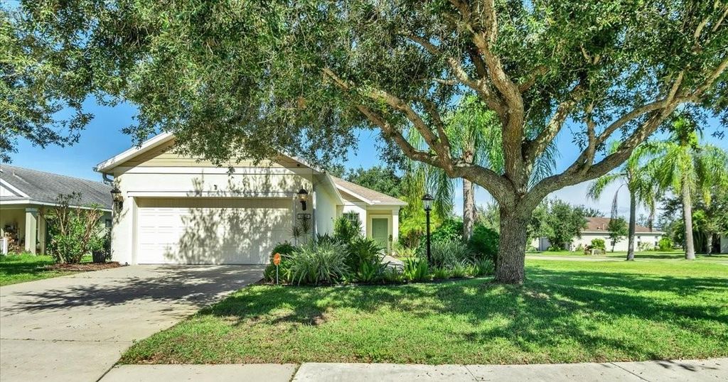 Image 1 of property listing at 11523 PIEDMONT PARK CROSSING, Bradenton, FL 34211