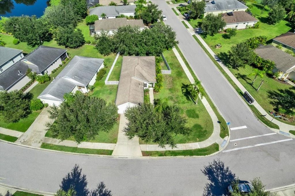 Image 3 of property listing at 11523 PIEDMONT PARK CROSSING, Bradenton, FL 34211