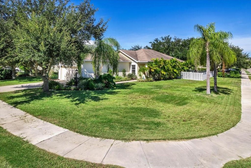 Image 26 of property listing at 11523 PIEDMONT PARK CROSSING, Bradenton, FL 34211