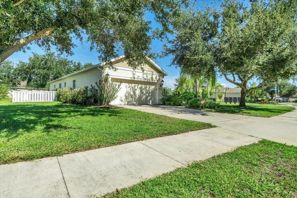 Image 28 of property listing at 11523 PIEDMONT PARK CROSSING, Bradenton, FL 34211