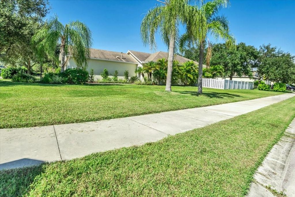 Image 29 of property listing at 11523 PIEDMONT PARK CROSSING, Bradenton, FL 34211