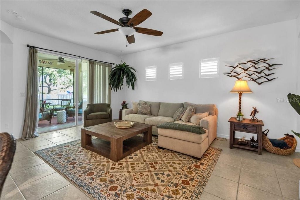 Image 5 of property listing at 11523 PIEDMONT PARK CROSSING, Bradenton, FL 34211