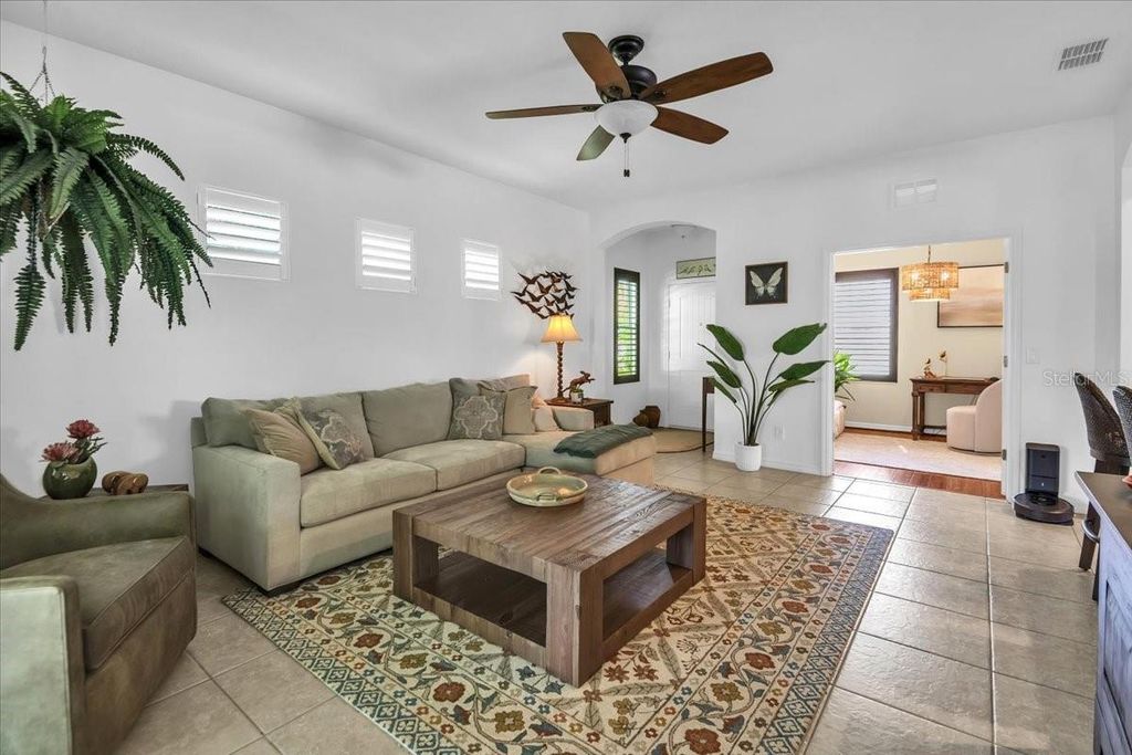 Image 6 of property listing at 11523 PIEDMONT PARK CROSSING, Bradenton, FL 34211
