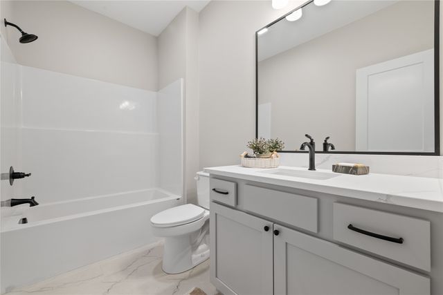 8125 Buckley Street, Johnston, IA 50131