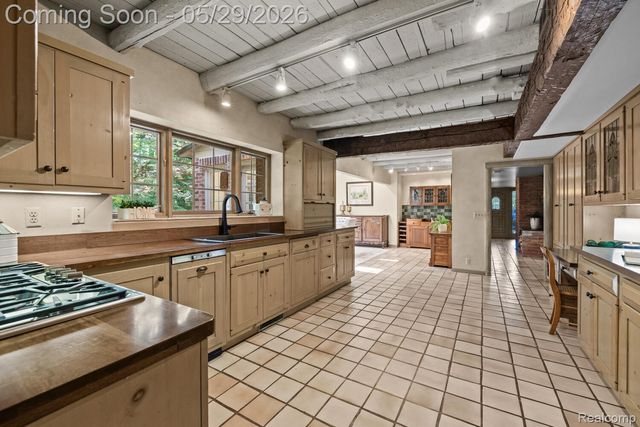 18234 Arselot Drive, Northville Township, MI 48168