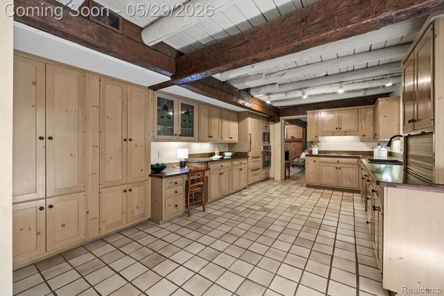 18234 Arselot Drive, Northville Township, MI 48168