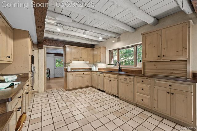18234 Arselot Drive, Northville Township, MI 48168