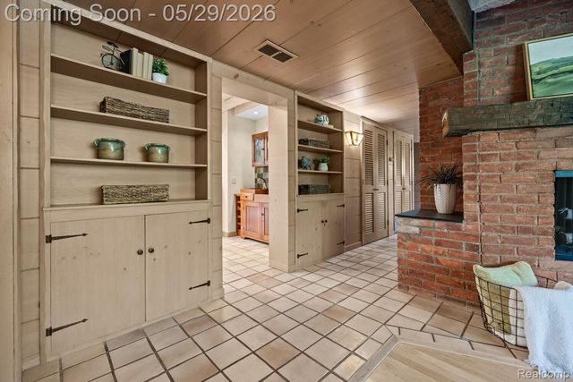 18234 Arselot Drive, Northville Township, MI 48168