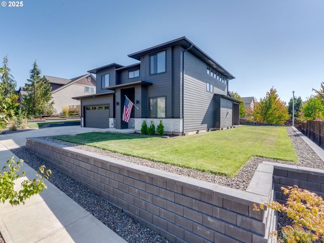 2650 Nw MT ASHLAND Dr, Mc Minnville, OR 97128