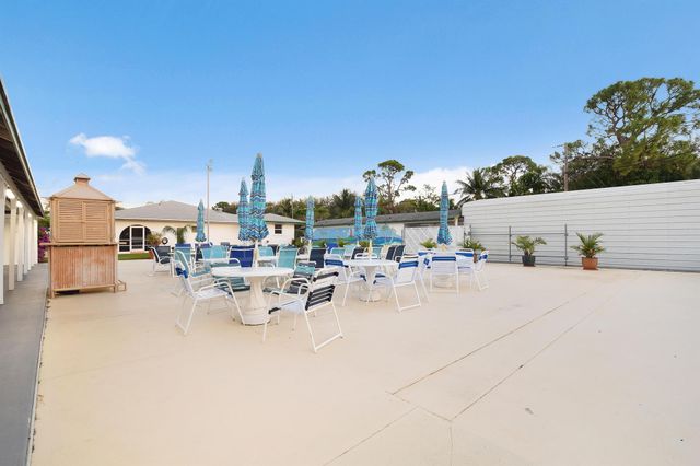 4 Garden Street 204n, Tequesta, FL 33469