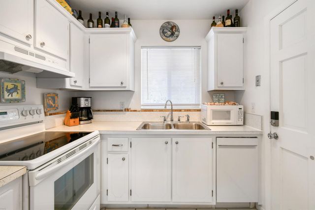 4 Garden Street 204n, Tequesta, FL 33469