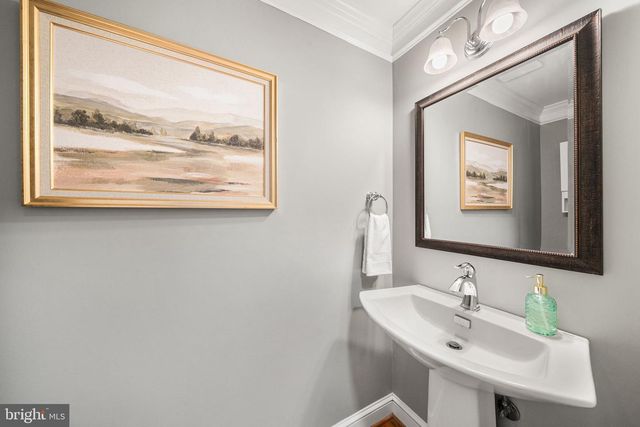 2613 LEMONTREE LN, Vienna, VA 22181