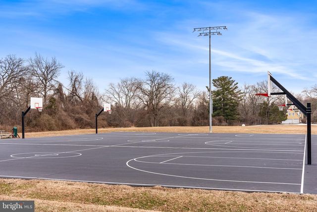 2613 LEMONTREE LN, Vienna, VA 22181