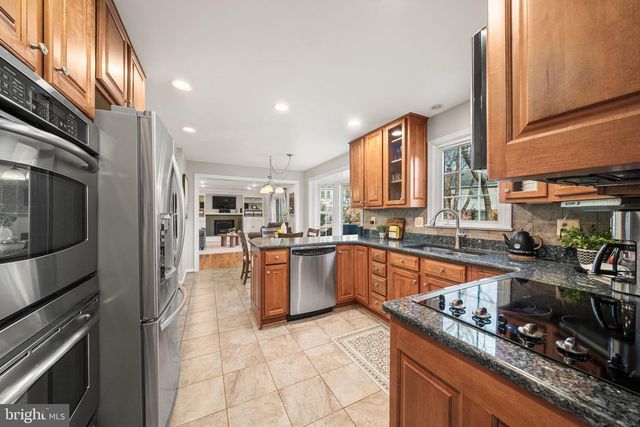 2613 LEMONTREE LN, Vienna, VA 22181