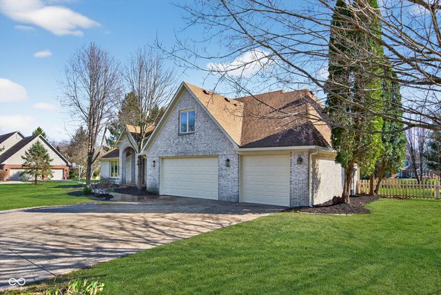 6079 Timberbend Drive, Avon, IN 46123