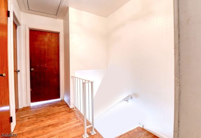 30 W 34Th St B, Bayonne City, NJ 07002