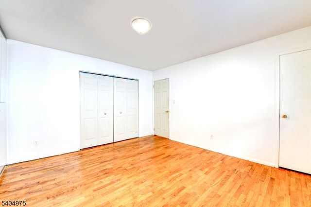 30 W 34Th St B, Bayonne City, NJ 07002