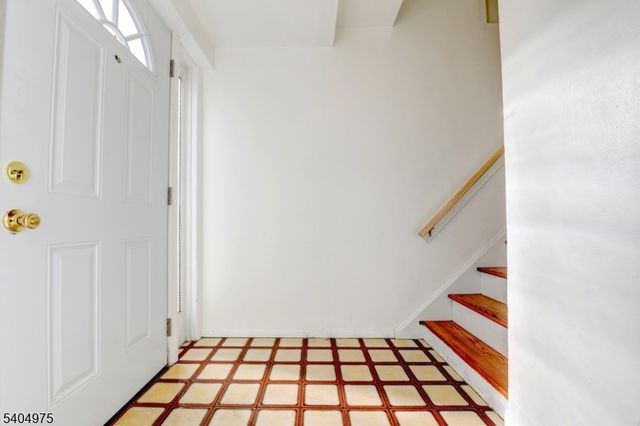 30 W 34Th St B, Bayonne City, NJ 07002