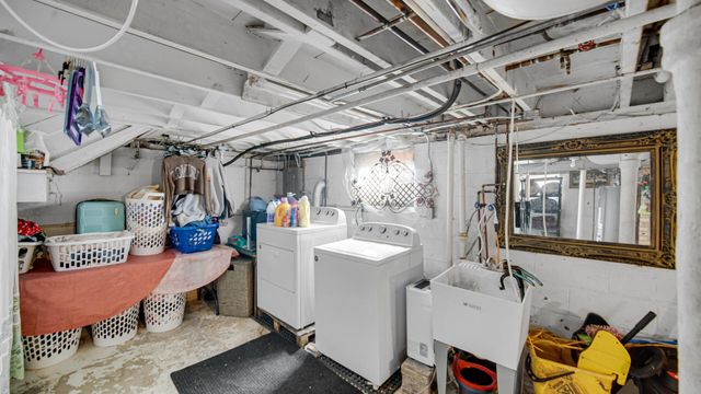 3813 Henry Avenue, Hammond, IN 46327