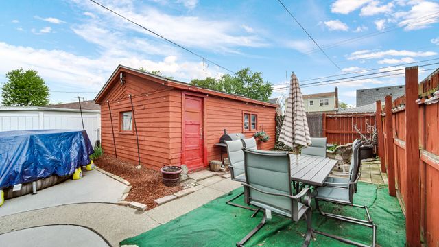 3813 Henry Avenue, Hammond, IN 46327