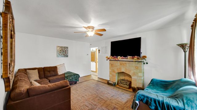 3813 Henry Avenue, Hammond, IN 46327