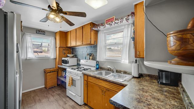 3813 Henry Avenue, Hammond, IN 46327