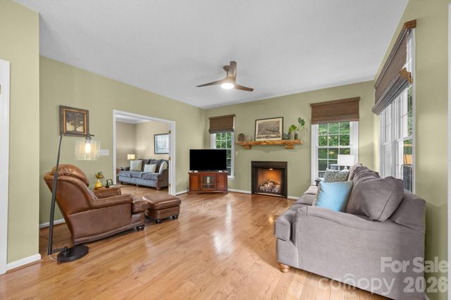 200 Windsor Forest Circle, Fletcher, NC 28732