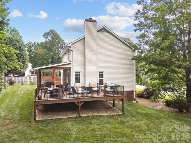 200 Windsor Forest Circle, Fletcher, NC 28732