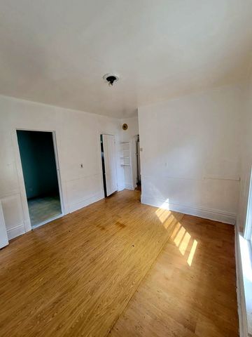 4504 S Paulina Street, Chicago, IL 60609