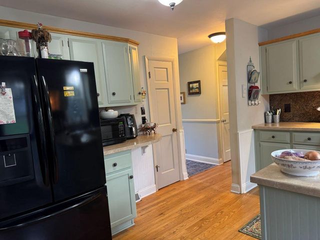 190 Debbie DRIVE, Waukesha, WI 53189