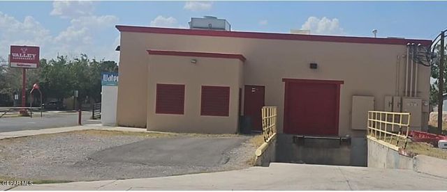 7555 Acapulco Avenue, El Paso, TX 79915