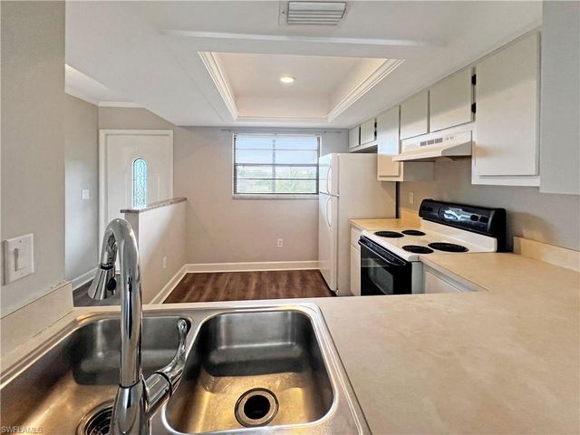 4530 SW 10th AVE # 202, Cape Coral, FL 33914