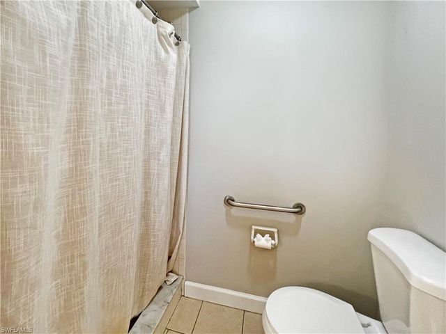 4530 SW 10th AVE # 202, Cape Coral, FL 33914