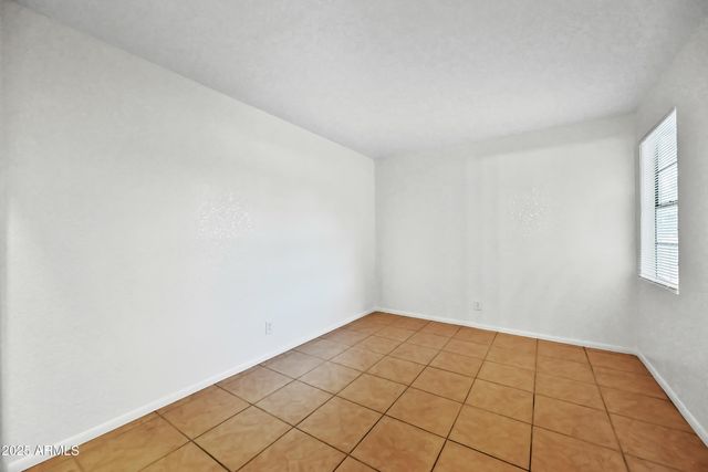 725 E VOGEL Avenue 203, Phoenix, AZ 85020