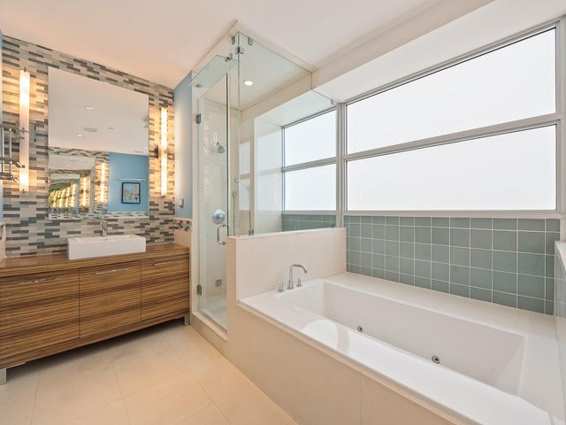 215 Hendricks Isle, Fort Lauderdale, FL 33301