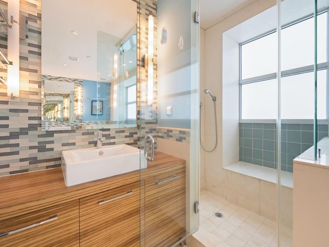 215 Hendricks Isle, Fort Lauderdale, FL 33301