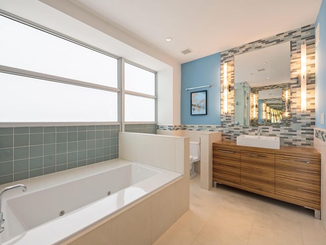 215 Hendricks Isle, Fort Lauderdale, FL 33301