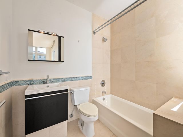 215 Hendricks Isle, Fort Lauderdale, FL 33301