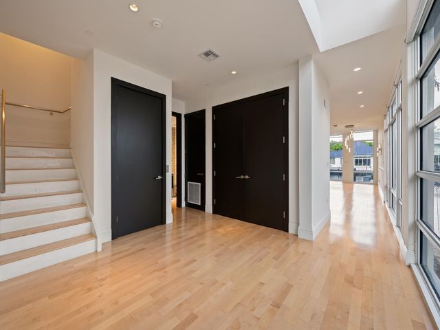 215 Hendricks Isle, Fort Lauderdale, FL 33301