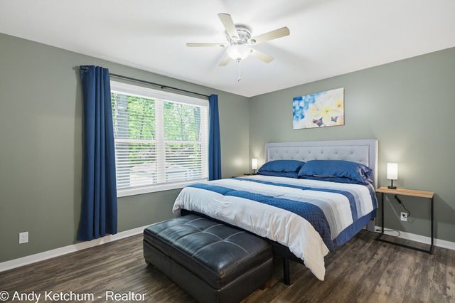 404 3rd Avenue, Holland, MI 49424