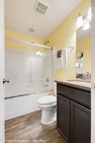 404 3rd Avenue, Holland, MI 49424