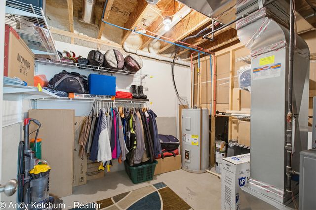404 3rd Avenue, Holland, MI 49424