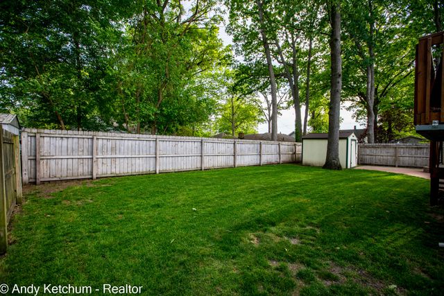 404 3rd Avenue, Holland, MI 49424