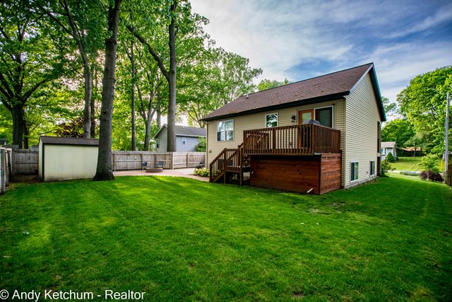 404 3rd Avenue, Holland, MI 49424