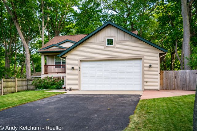 404 3rd Avenue, Holland, MI 49424