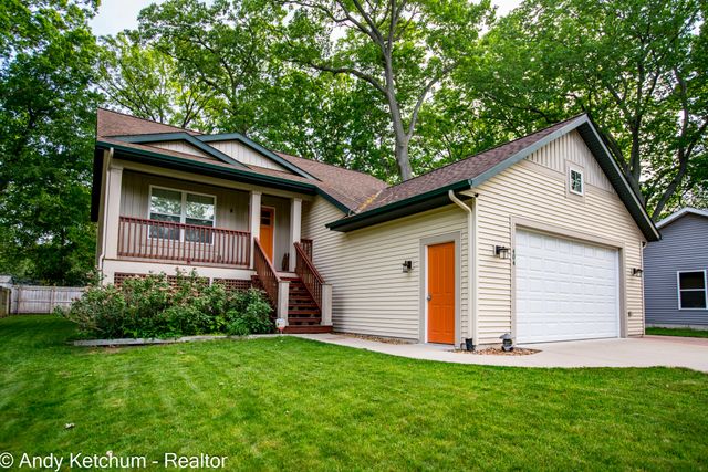 404 3rd Avenue, Holland, MI 49424