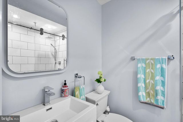 1658 WEST VIRGINIA NE #101, Washington, DC 20002