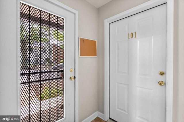 1658 WEST VIRGINIA NE #101, Washington, DC 20002