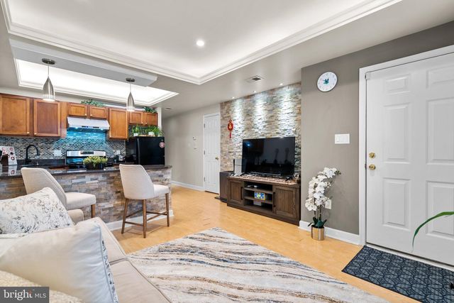 1658 WEST VIRGINIA NE #101, Washington, DC 20002